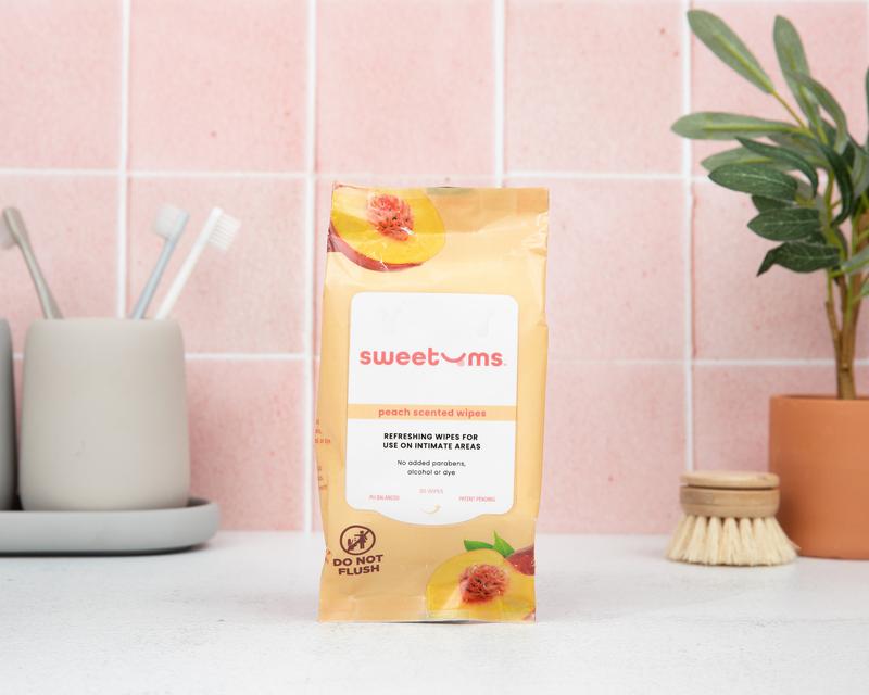 Sweetums Peach Scented Wipes pH balanced wipes Feminine Wipes Daily Hygiene