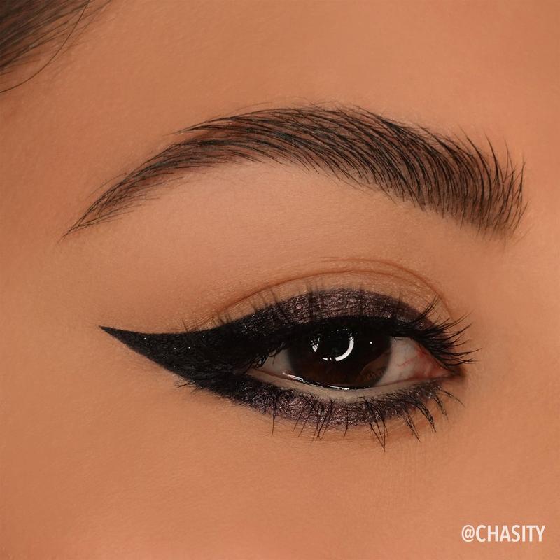 Statement Shimmer Liner (011, Black Pearl)