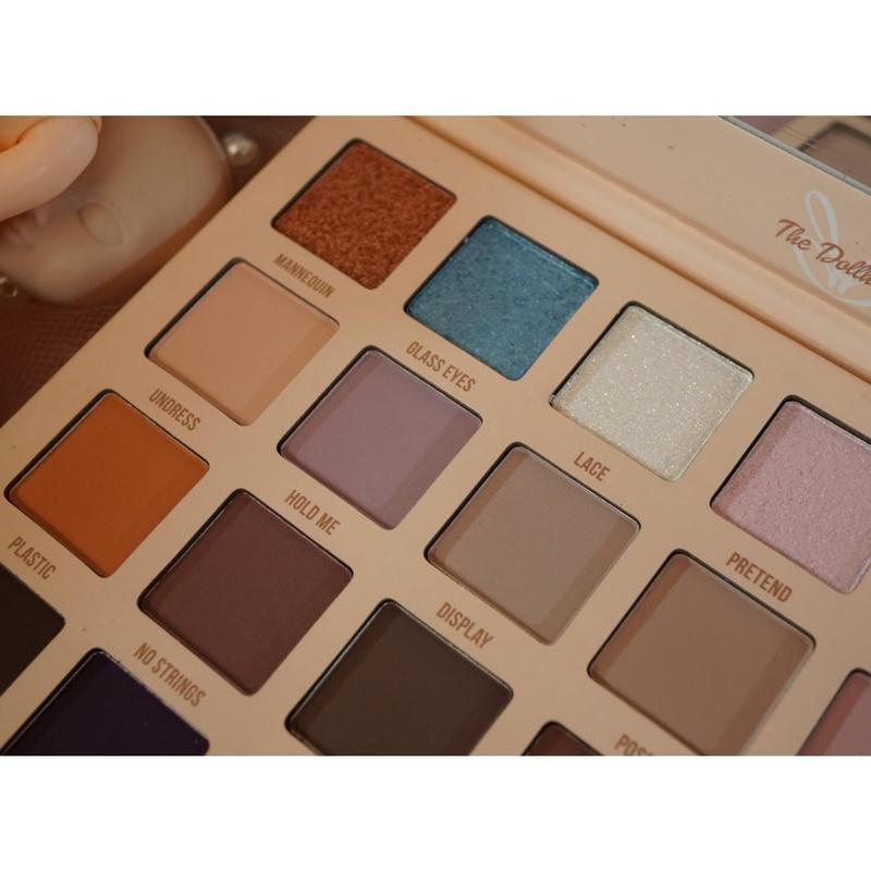 The Dollhouse - Eye And Face Palette