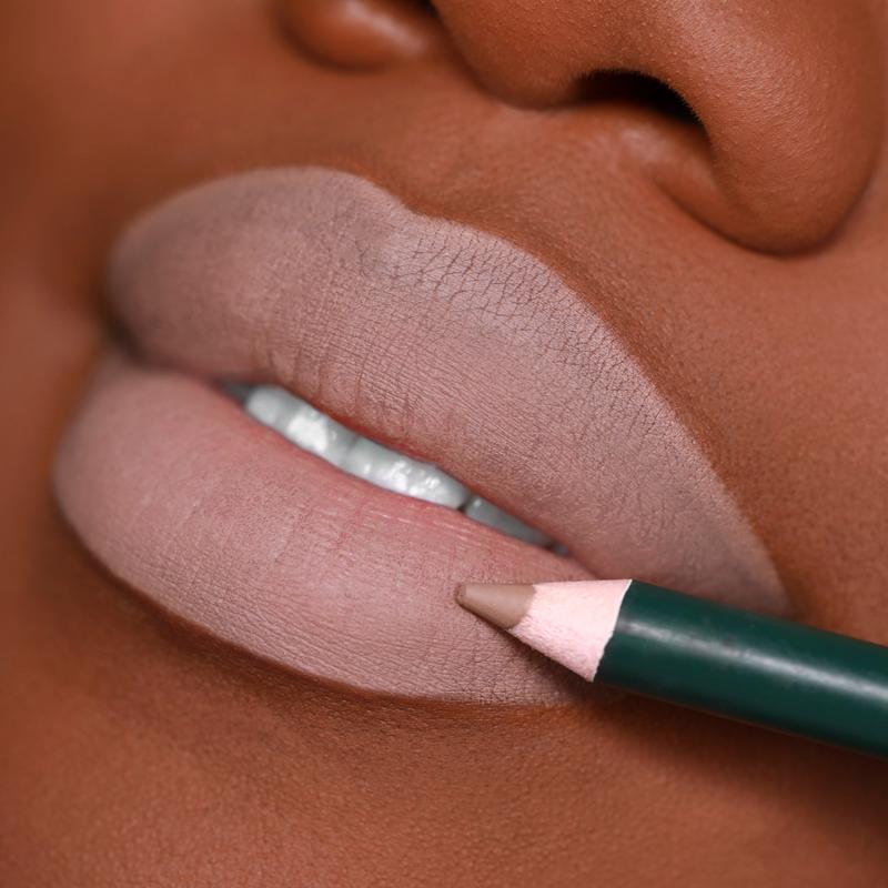 Khaki lipliner