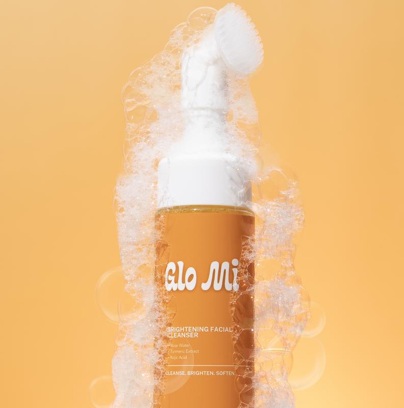 NEW - Glo Mi Turmeric + Kojic Acid Foaming Facial Cleanser + Silicone Brush Cleansing Skincare