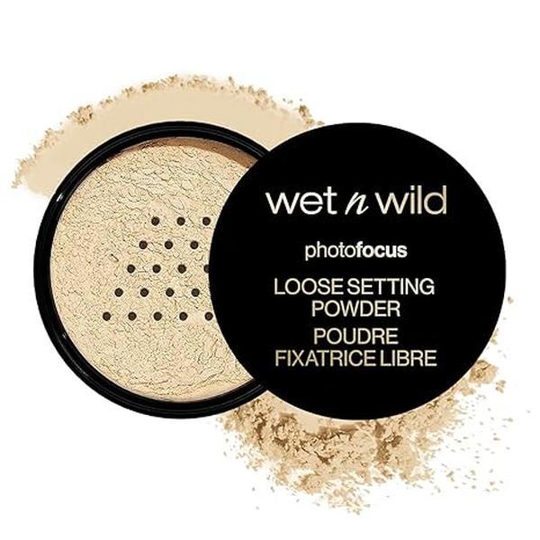 wet n wild Photo Focus Loose Baking Setting Powder, Highlighter Makeup, Suitable for All Skin Tones, Banana